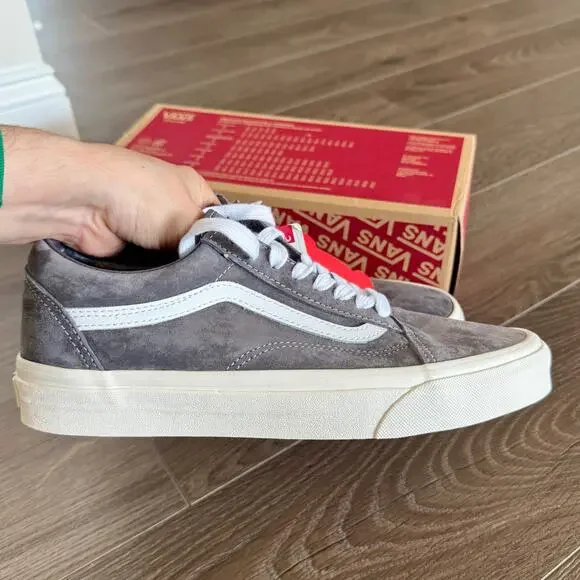 Vans Old Skool Suede Low Top Sneakers Gray White Skate Shoes Mens 8 / Womens 9.5